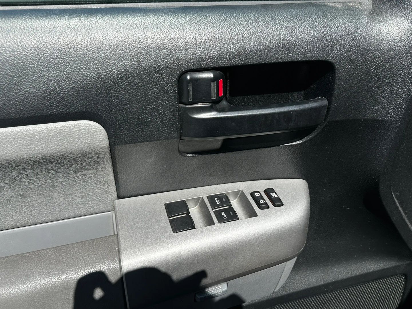 Photo 13 of this Toyota Sequoia