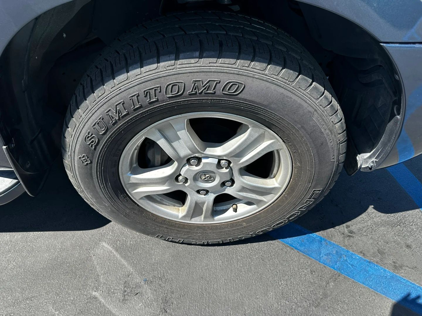 Photo 32 of this Toyota Sequoia