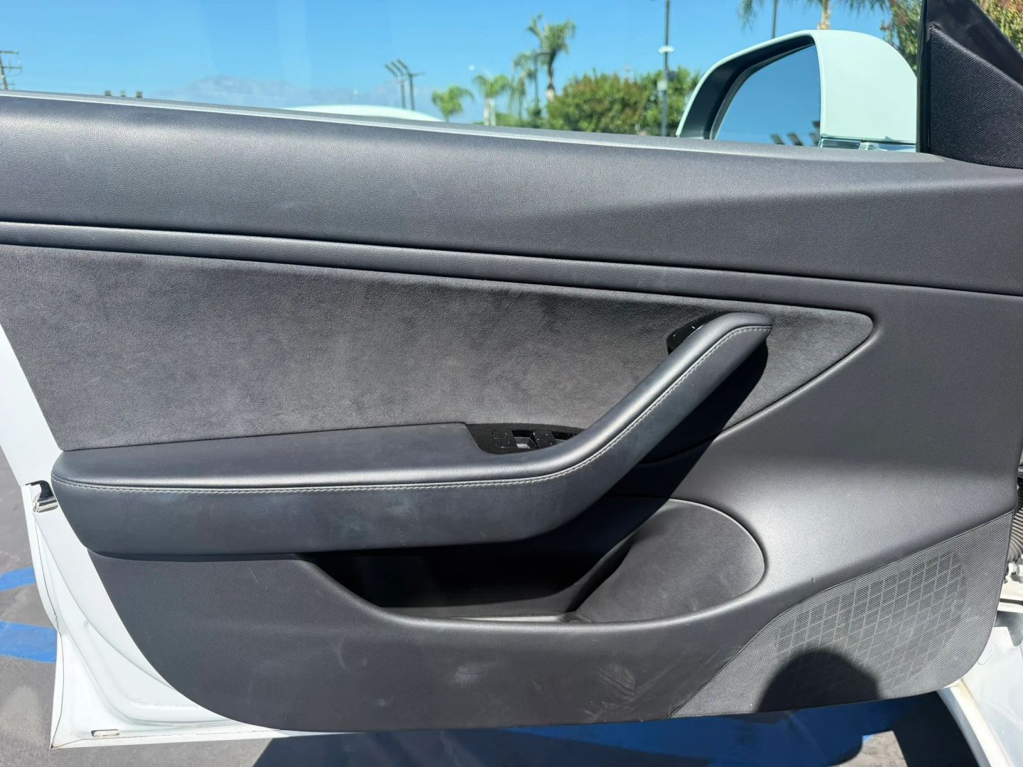 Photo 9 of this Tesla Model 3