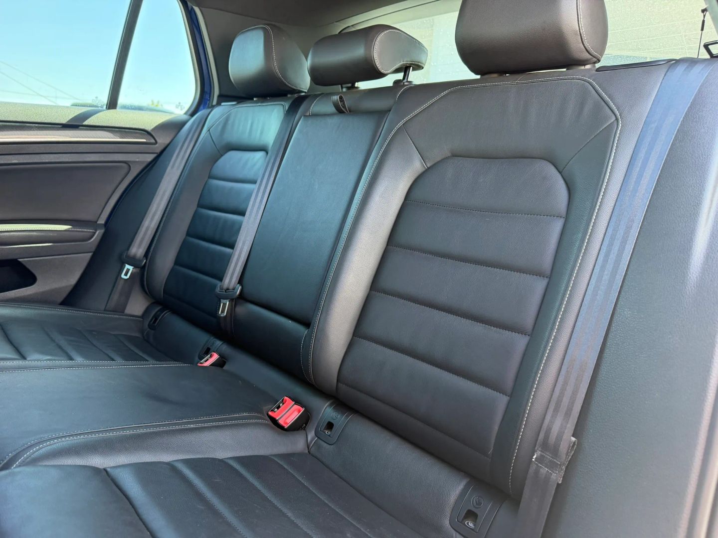 Photo 13 of this Volkswagen Golf R