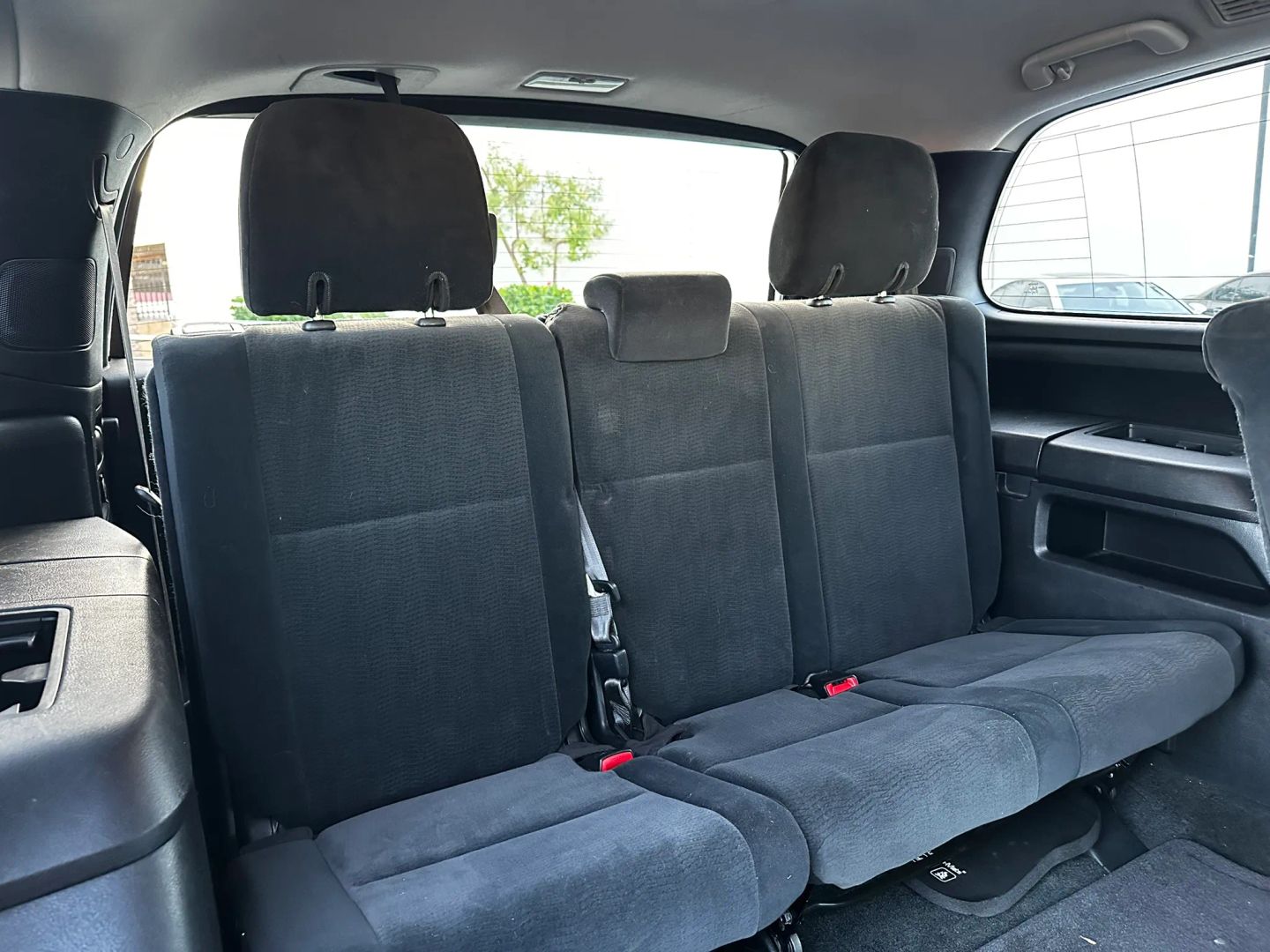 Photo 21 of this Toyota Sequoia
