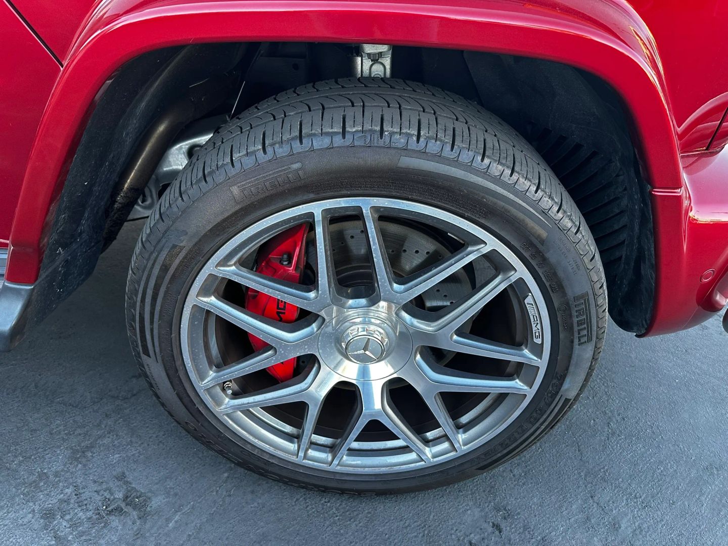 Photo 35 of this Mercedes-Benz AMG G 63
