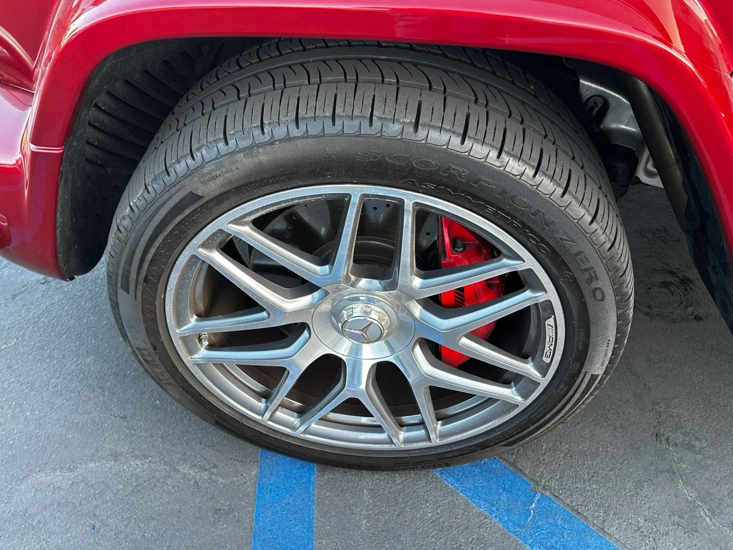 Photo 38 of this Mercedes-Benz AMG G 63