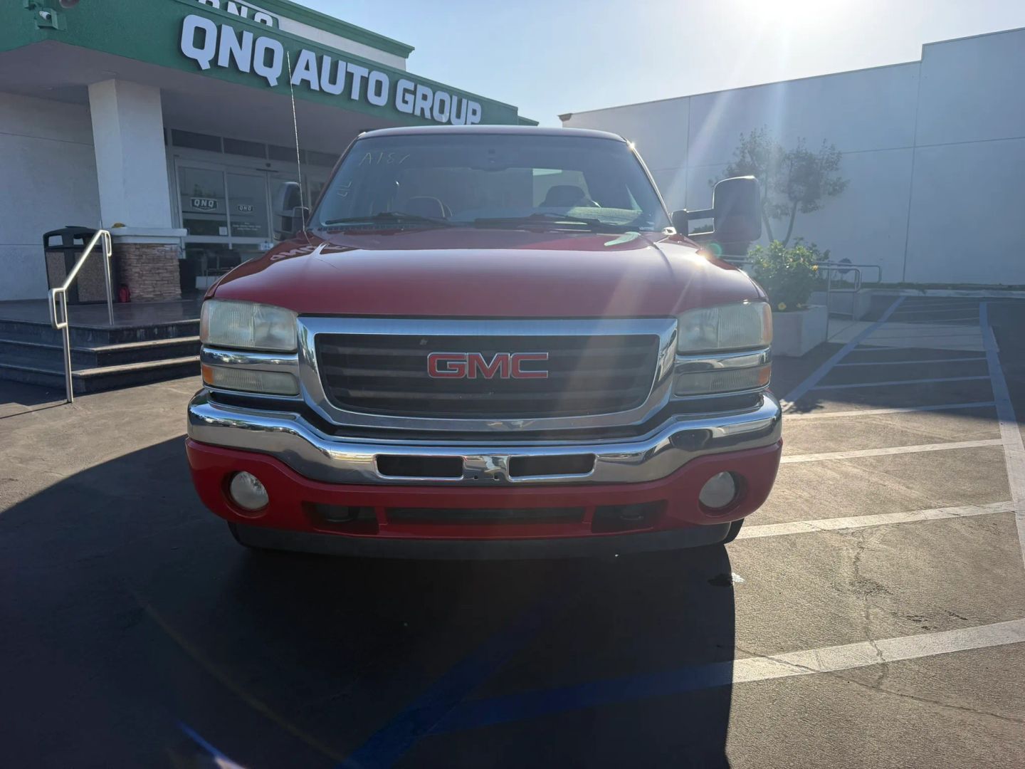 Photo 2 of this GMC Sierra 1500