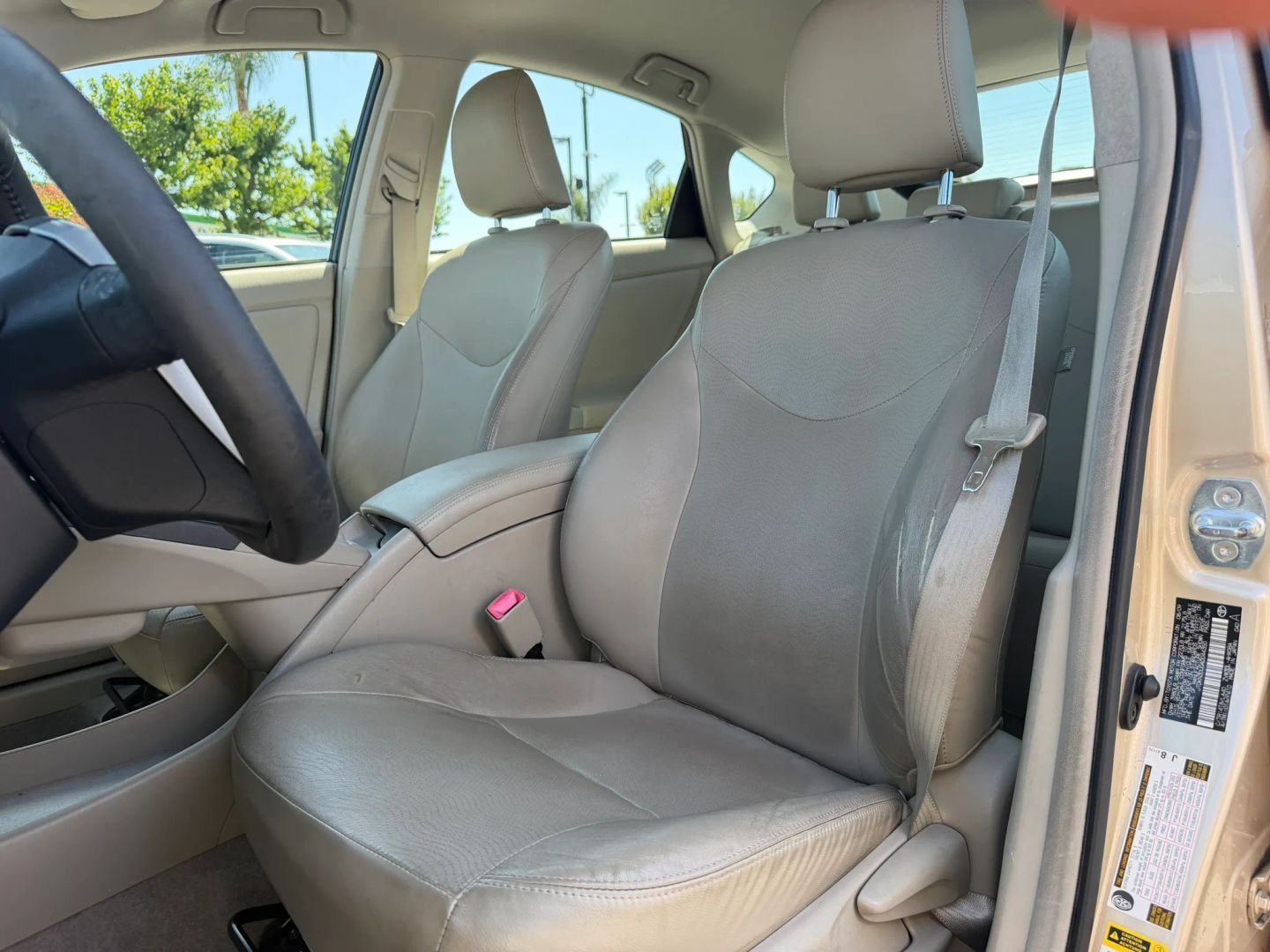 Photo 10 of this Toyota Prius