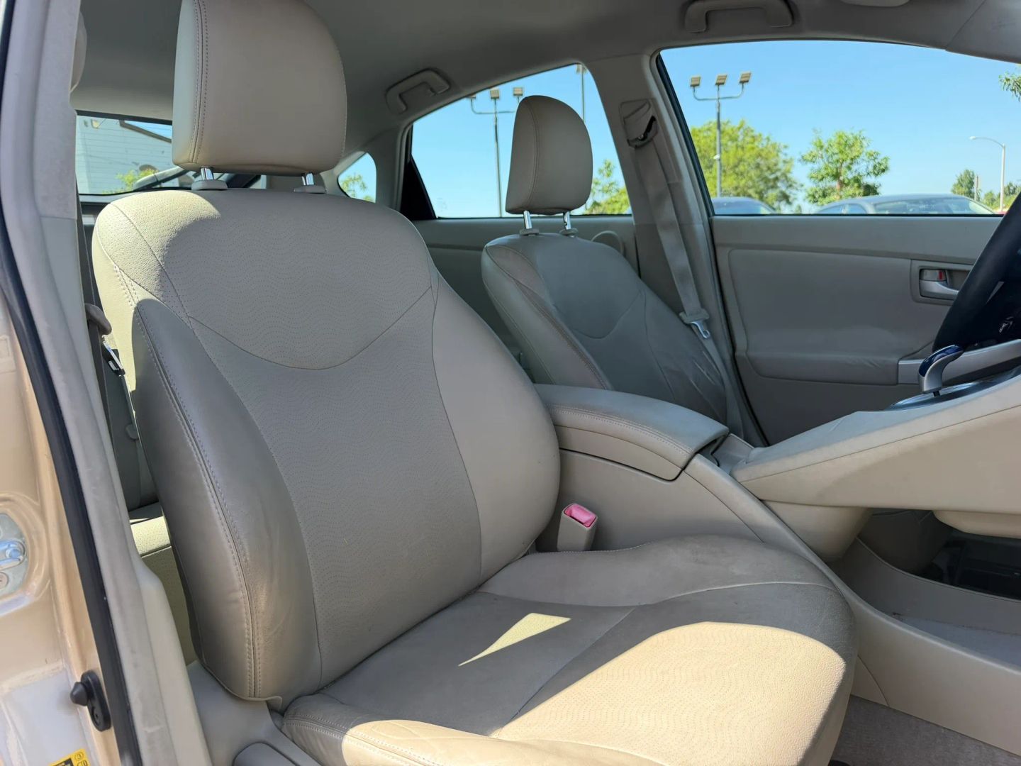 Photo 17 of this Toyota Prius