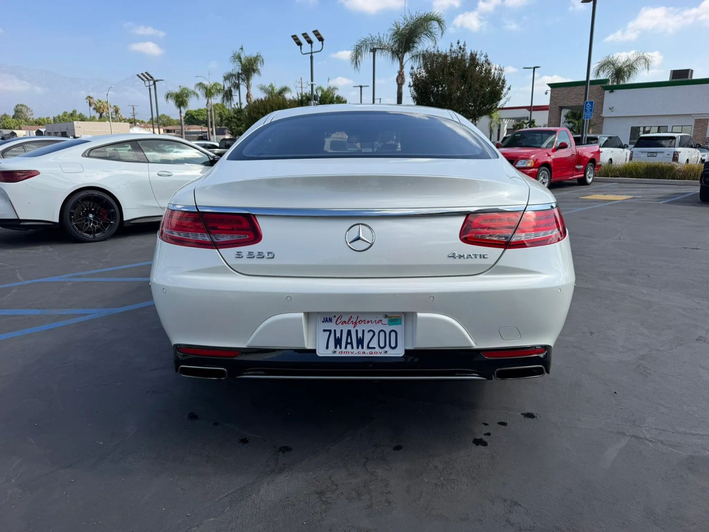 Photo 7 of this Mercedes-Benz S 550