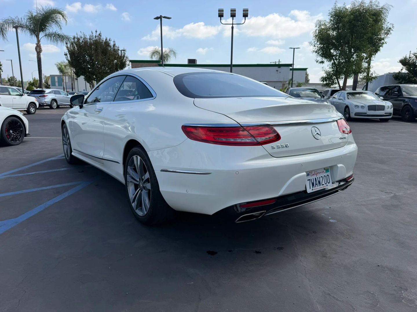 Photo 8 of this Mercedes-Benz S 550