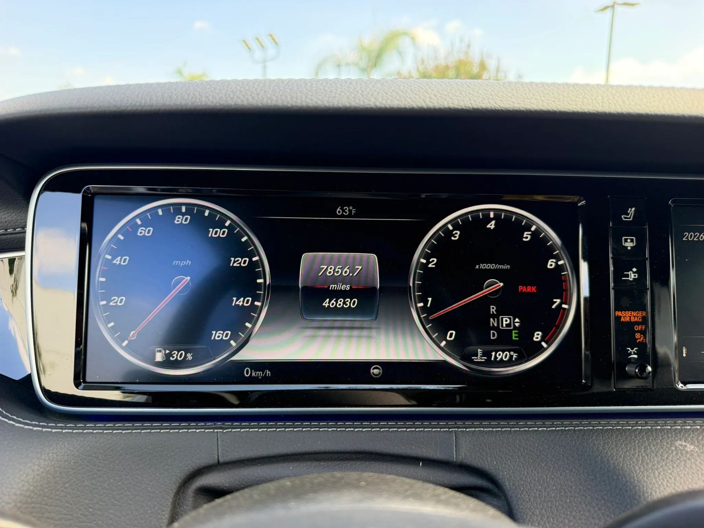Photo 24 of this Mercedes-Benz S 550