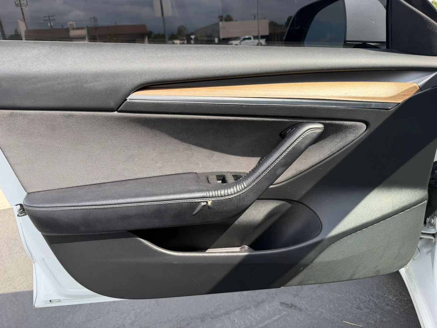 Photo 9 of this Tesla Model 3