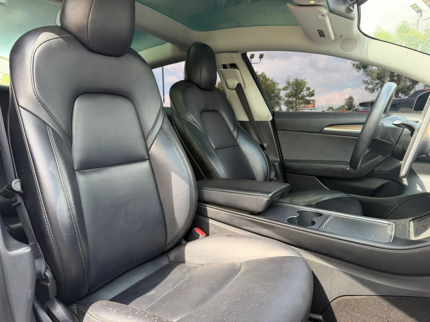 Photo 16 of this Tesla Model 3