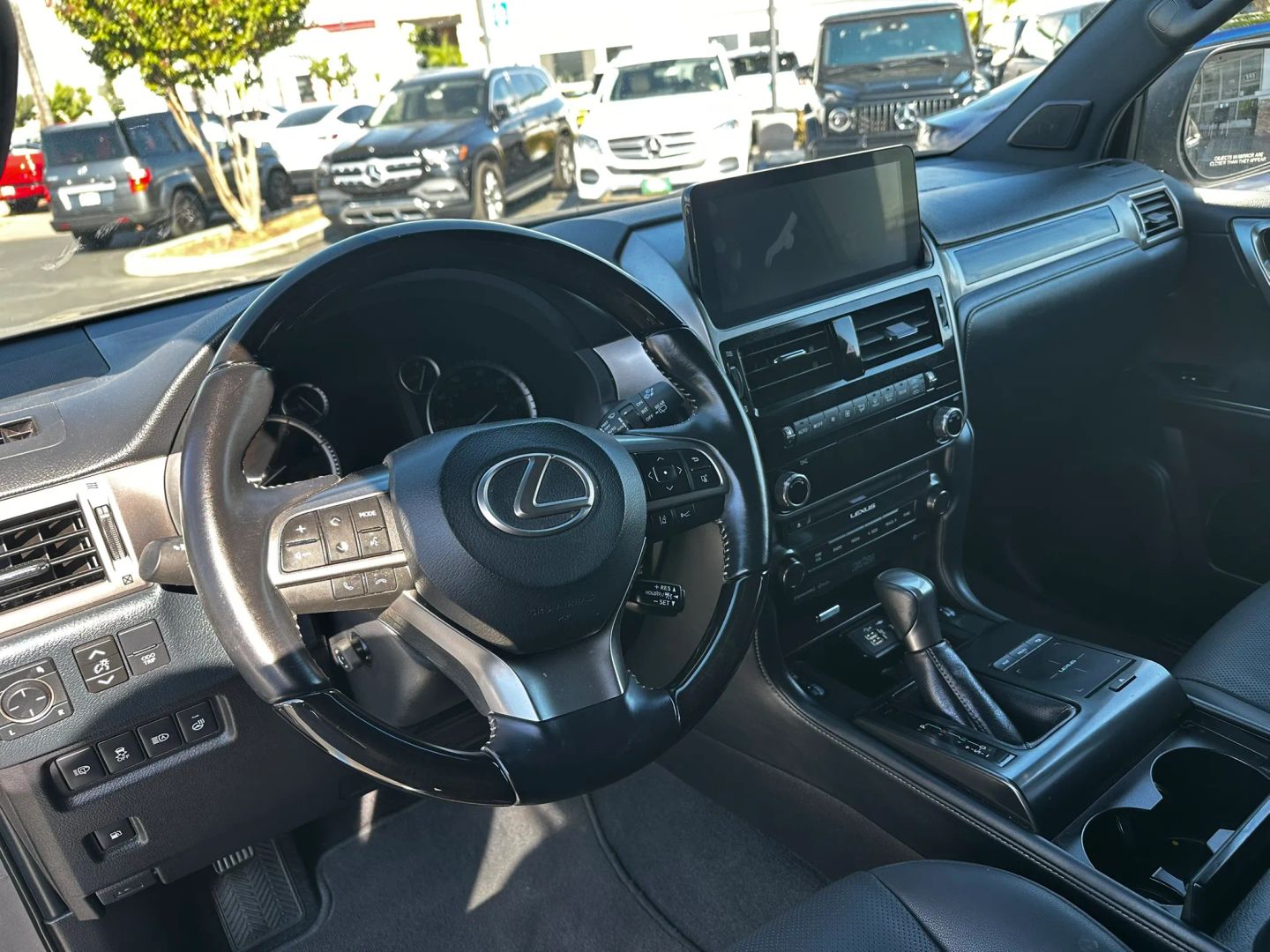 Photo 11 of this Lexus GX 460