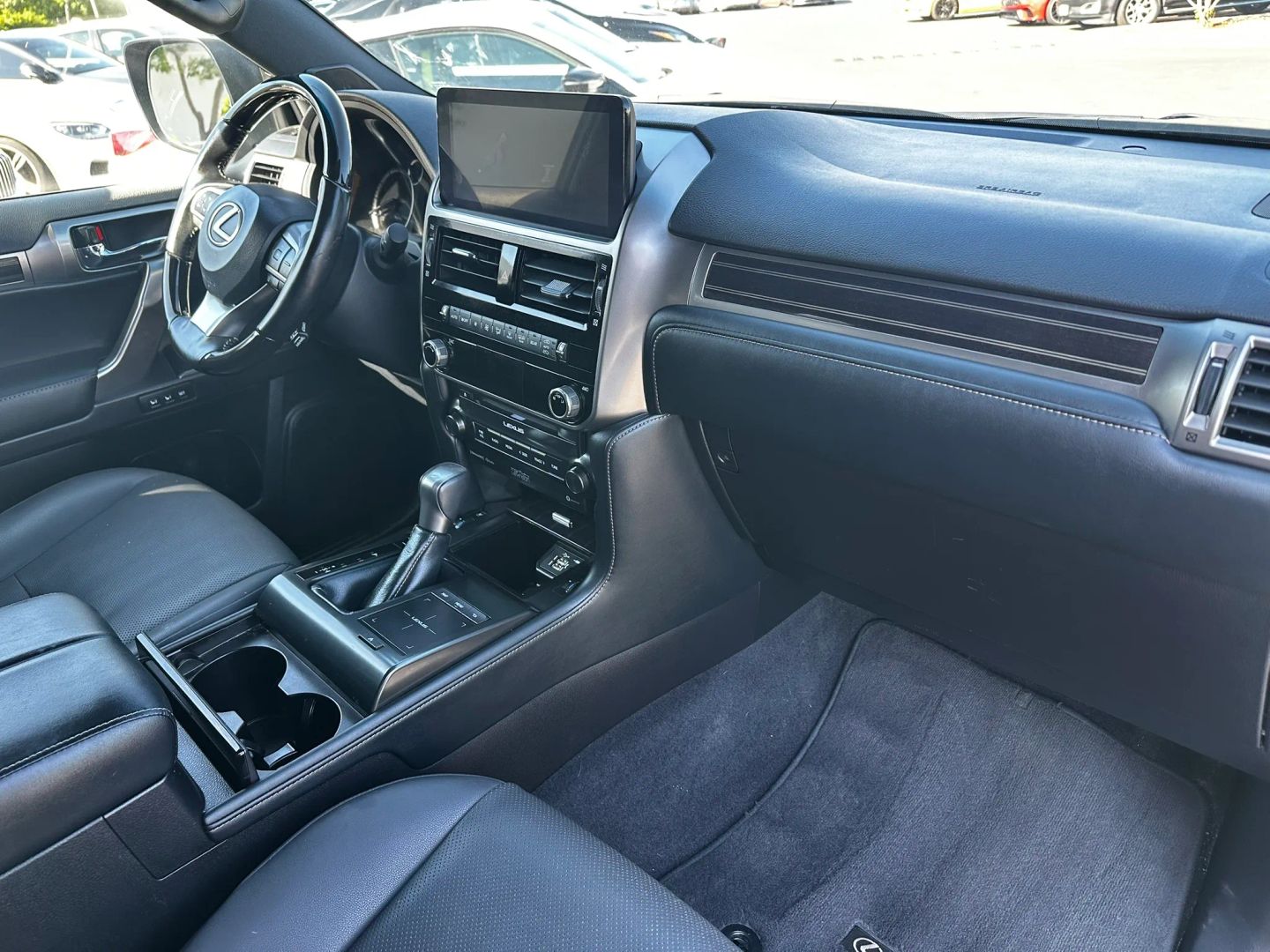 Photo 15 of this Lexus GX 460