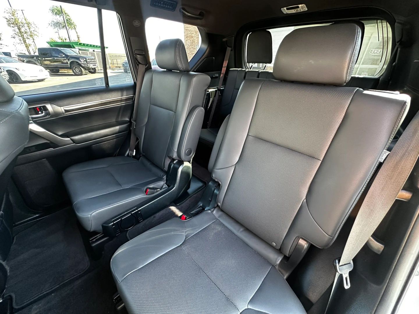 Photo 21 of this Lexus GX 460