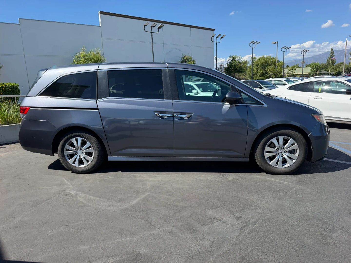Photo 4 of this Honda Odyssey