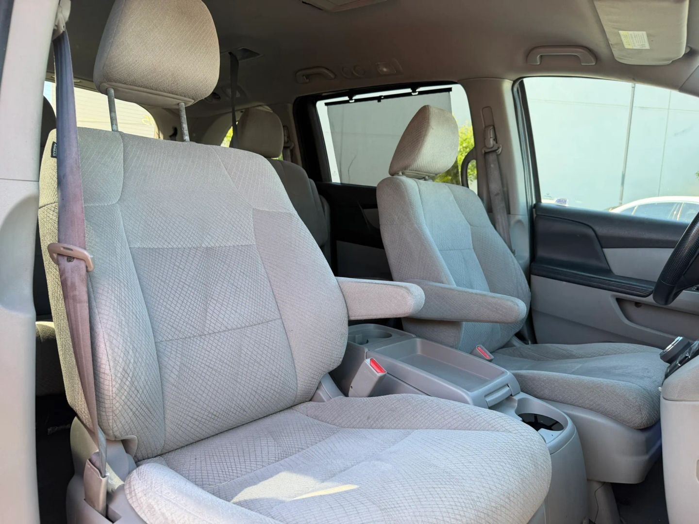Photo 17 of this Honda Odyssey