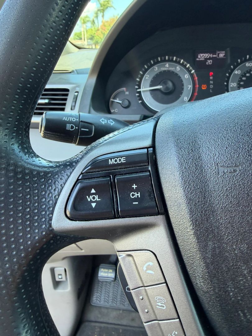 Photo 24 of this Honda Odyssey