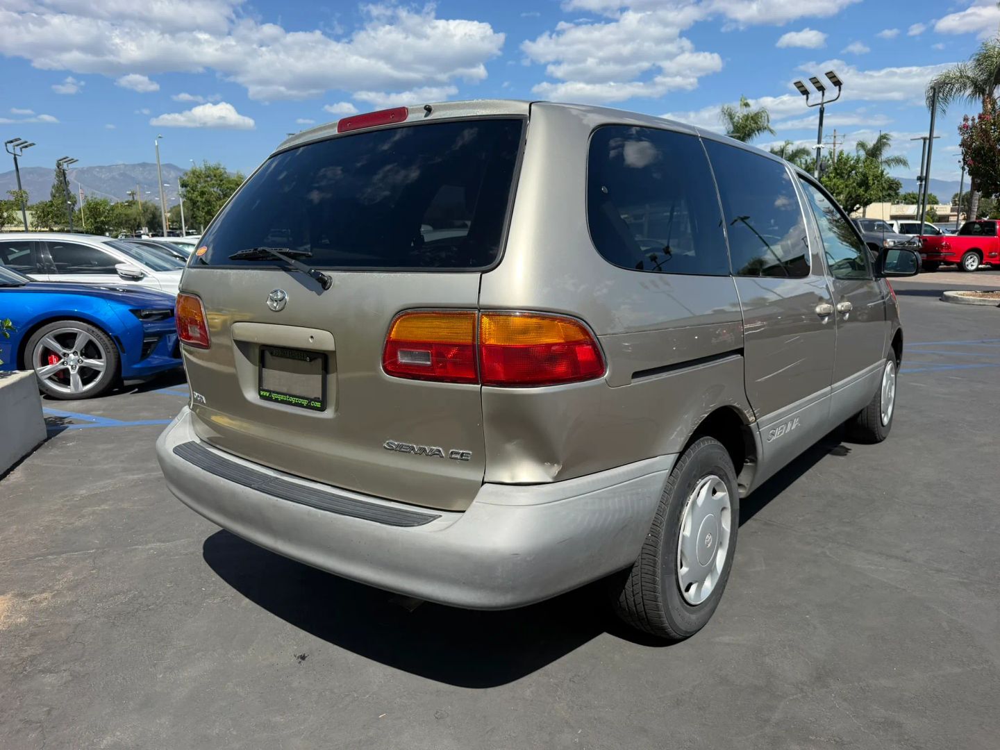 Photo 6 of this Toyota Sienna
