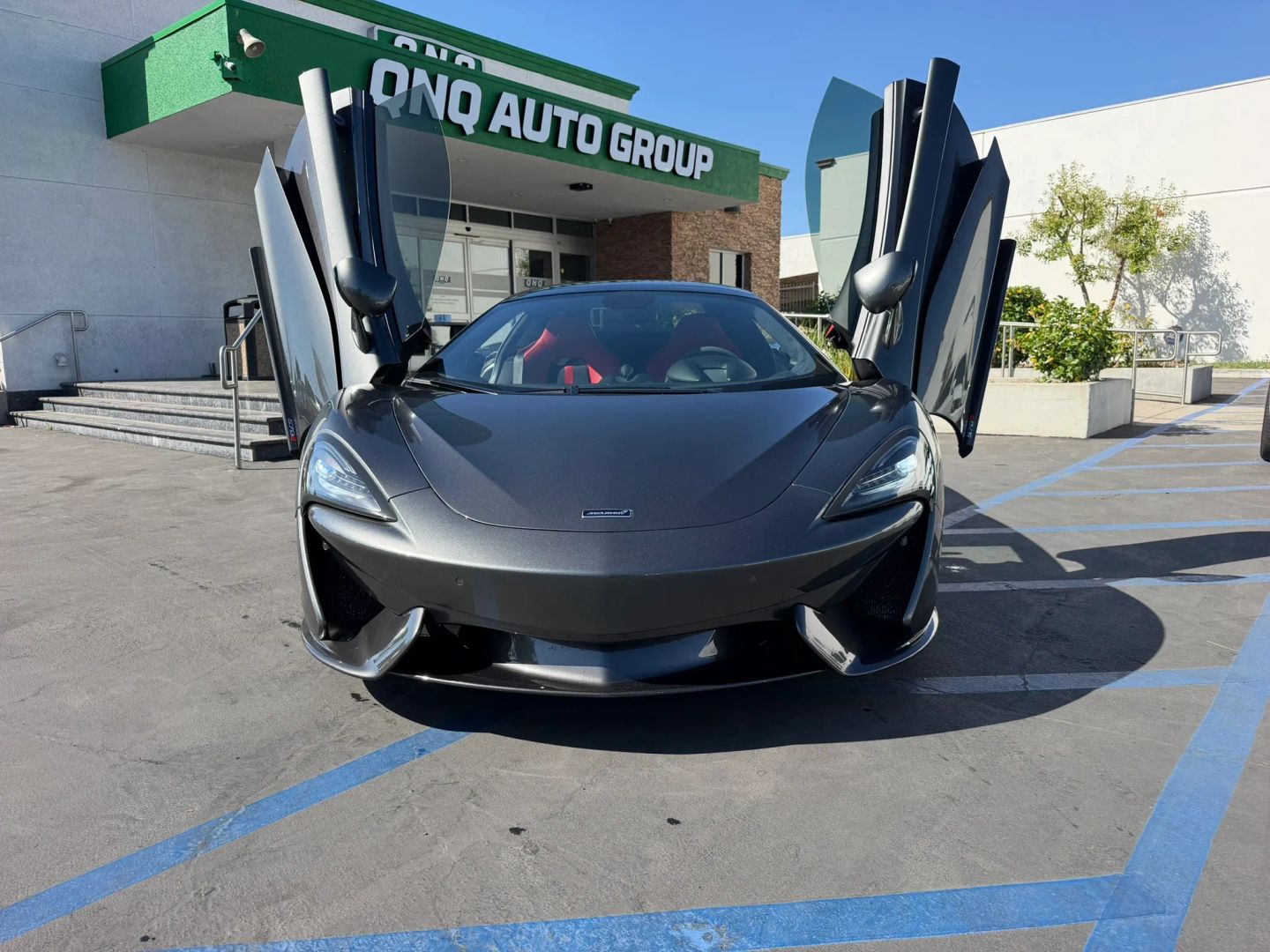 Photo 5 of this McLaren 570S