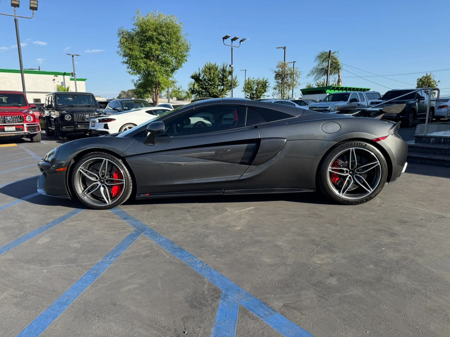 Photo 8 of this McLaren 570S