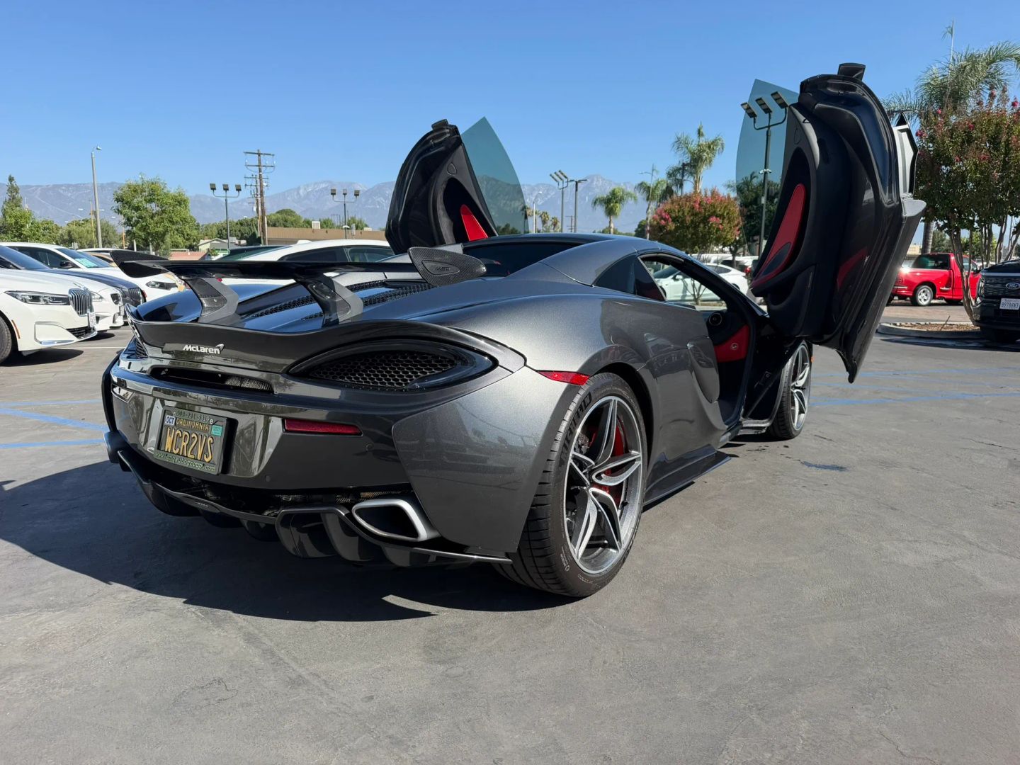 Photo 12 of this McLaren 570S