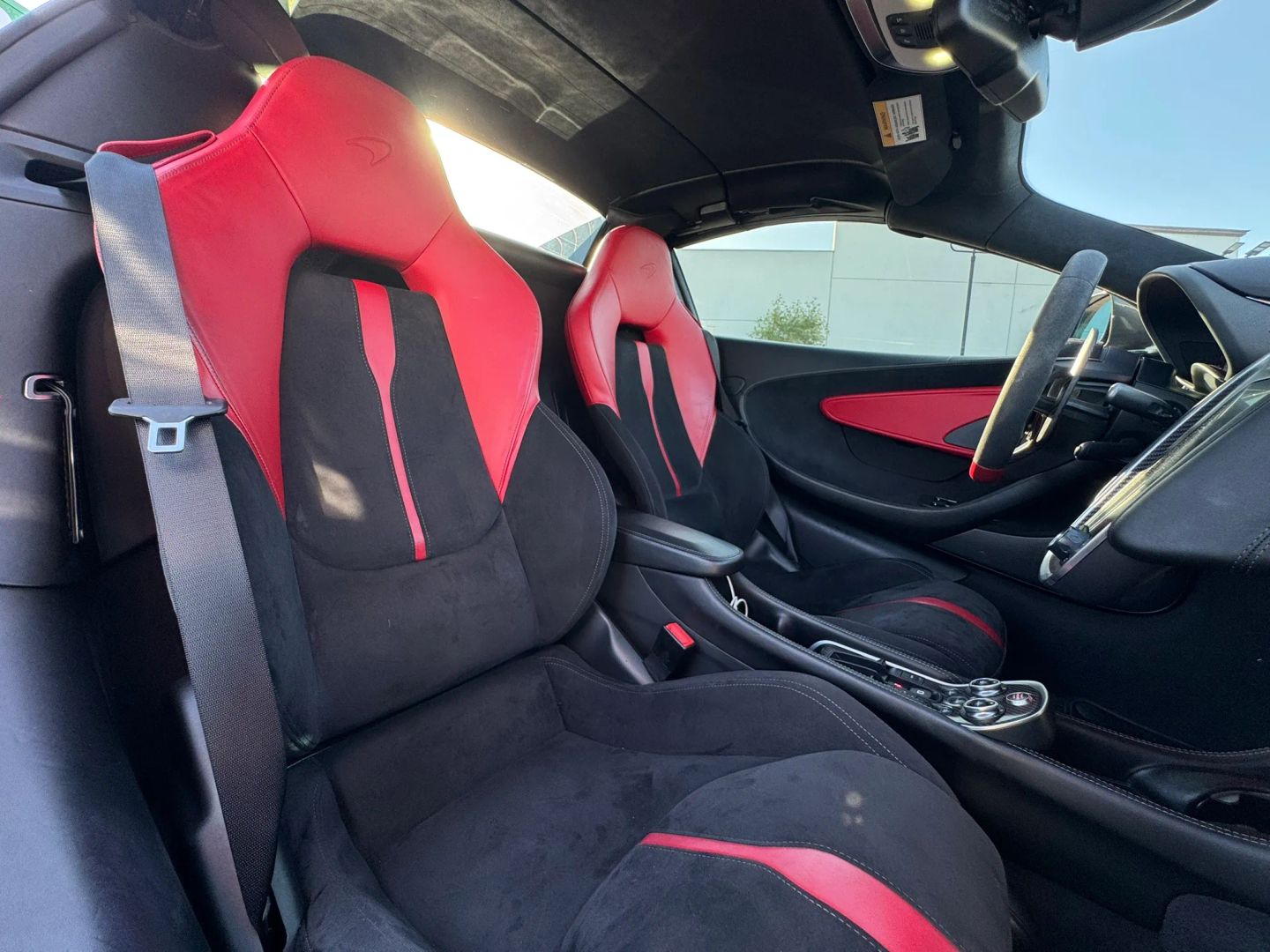 Photo 37 of this McLaren 570S