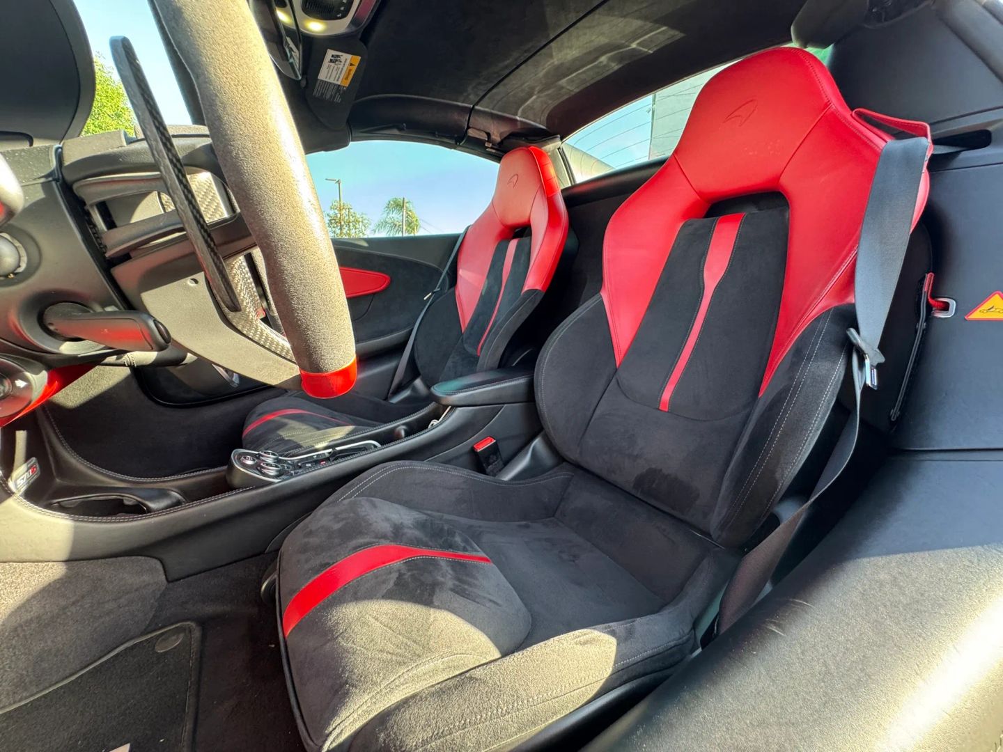 Photo 43 of this McLaren 570S