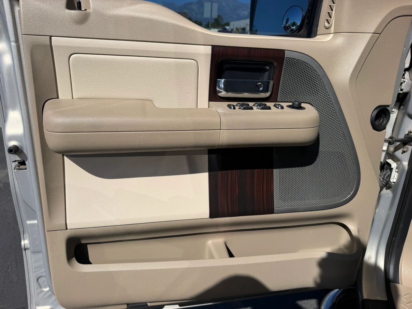 Photo 9 of this Lincoln Mark LT