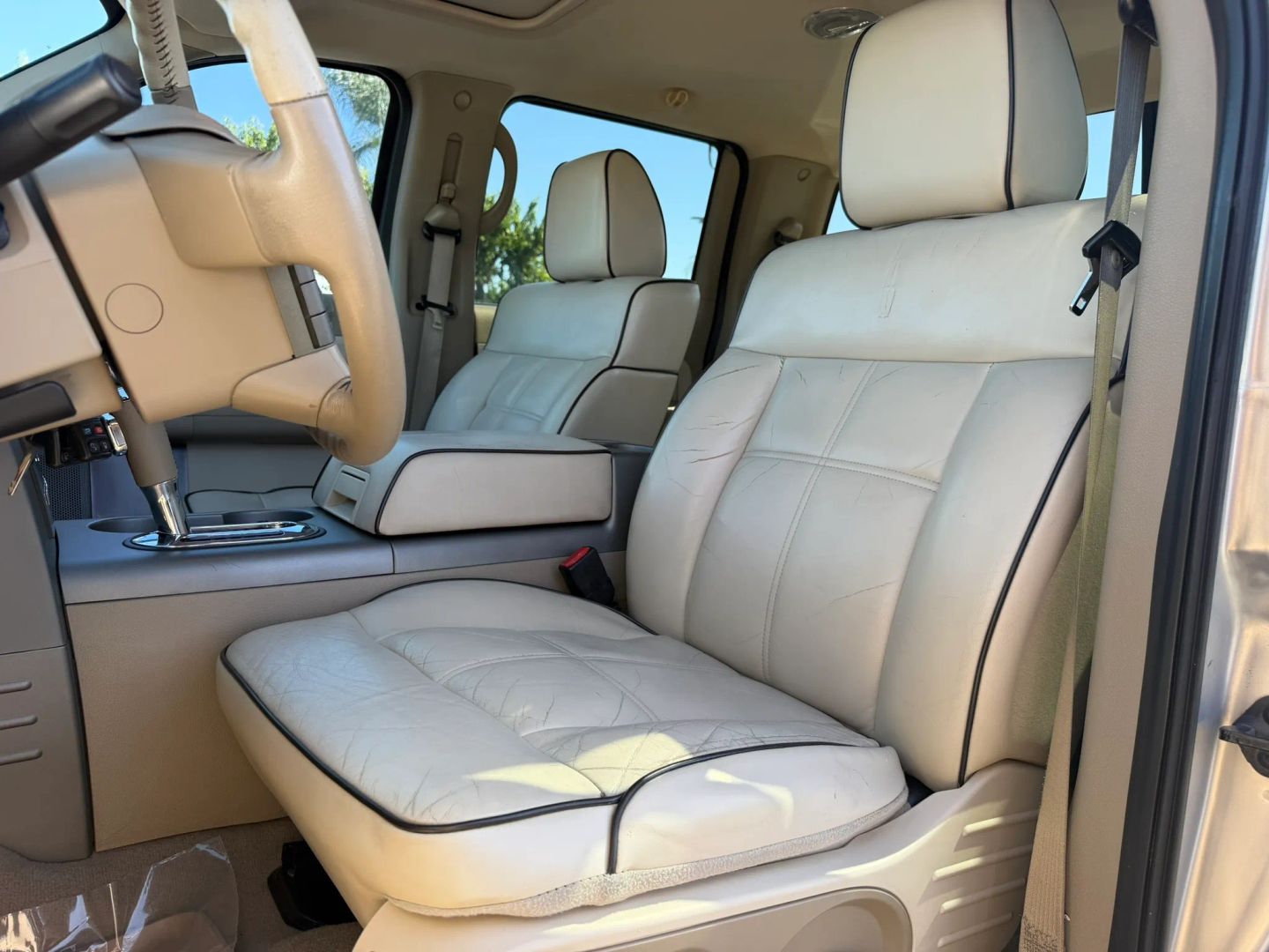 Photo 10 of this Lincoln Mark LT