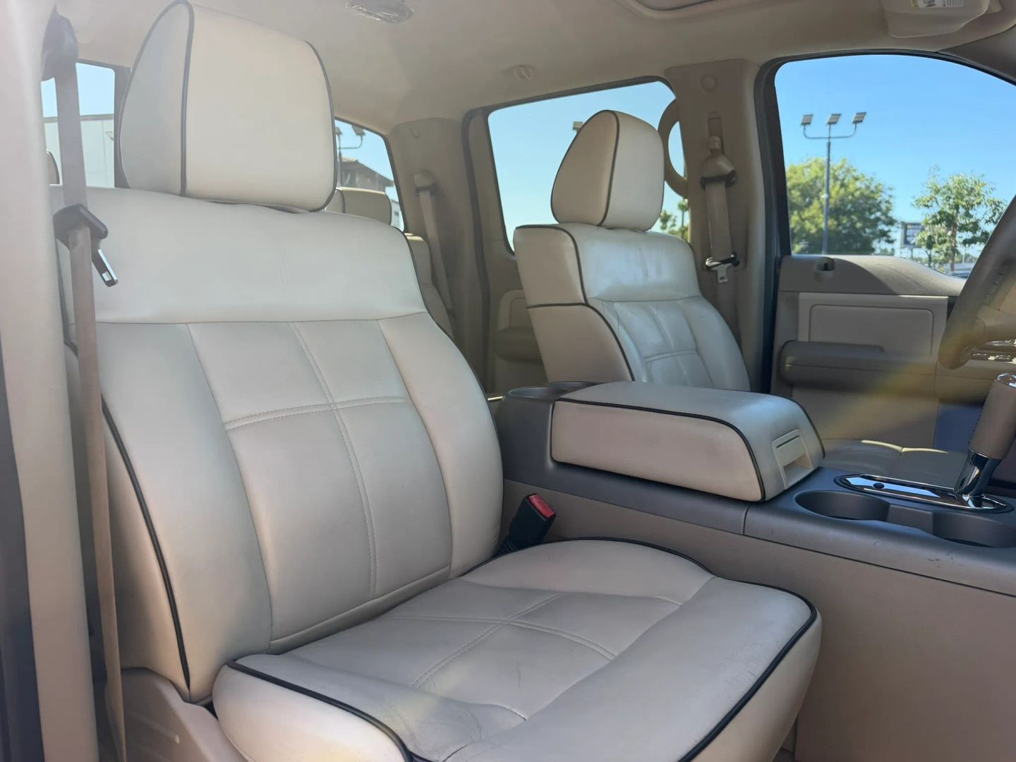 Photo 16 of this Lincoln Mark LT