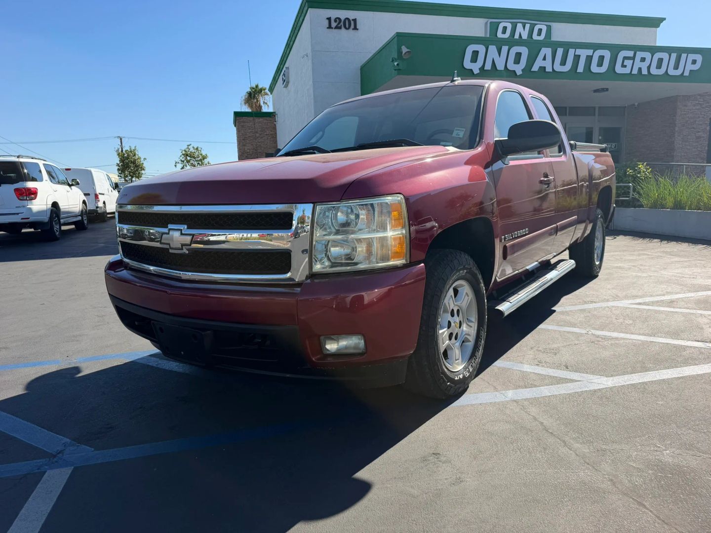 Photo 2 of this Chevrolet Silverado 1500