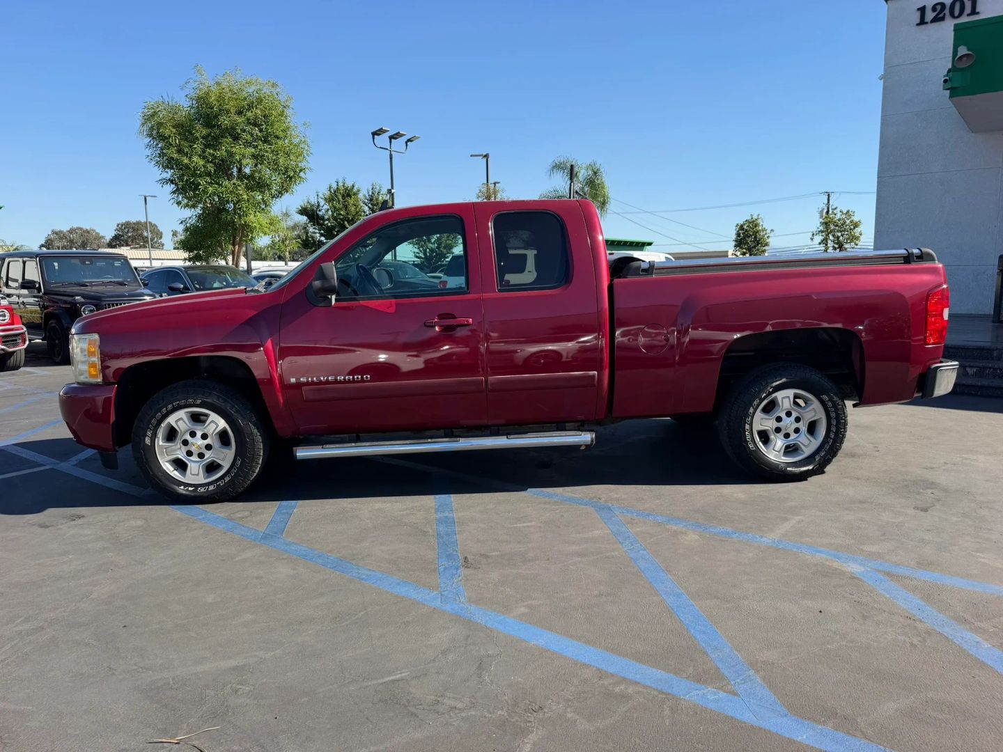Photo 5 of this Chevrolet Silverado 1500