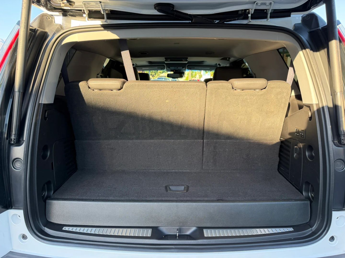 Photo 16 of this Cadillac Escalade