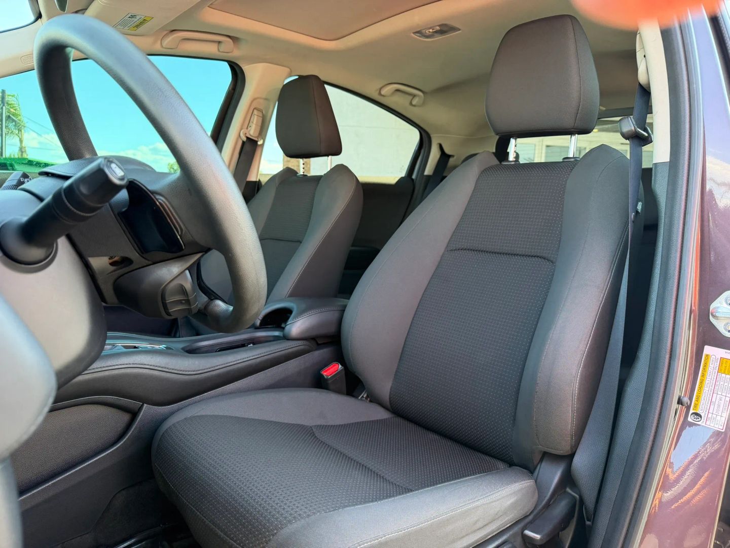 Photo 10 of this Honda HR-V