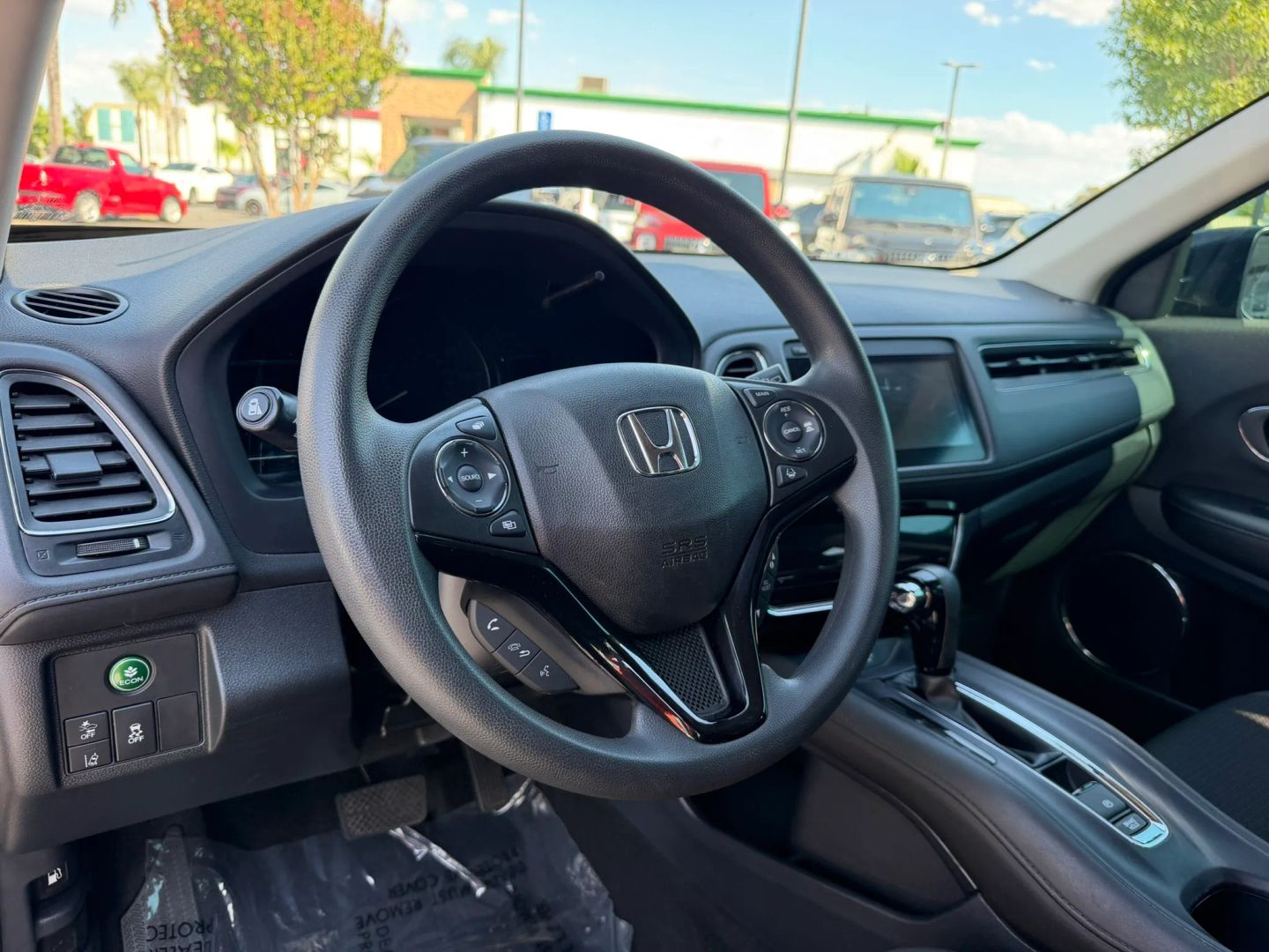 Photo 11 of this Honda HR-V