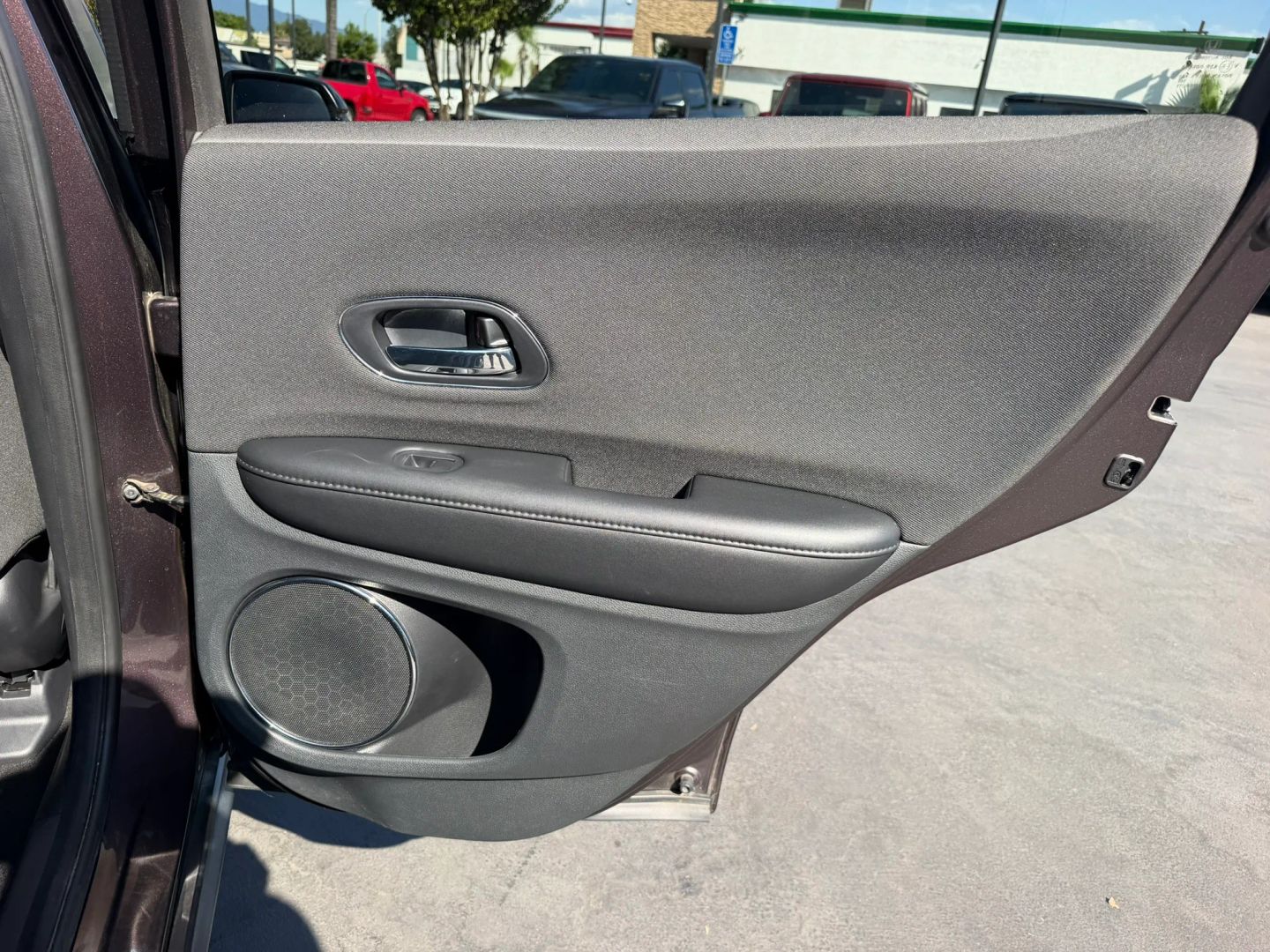 Photo 17 of this Honda HR-V
