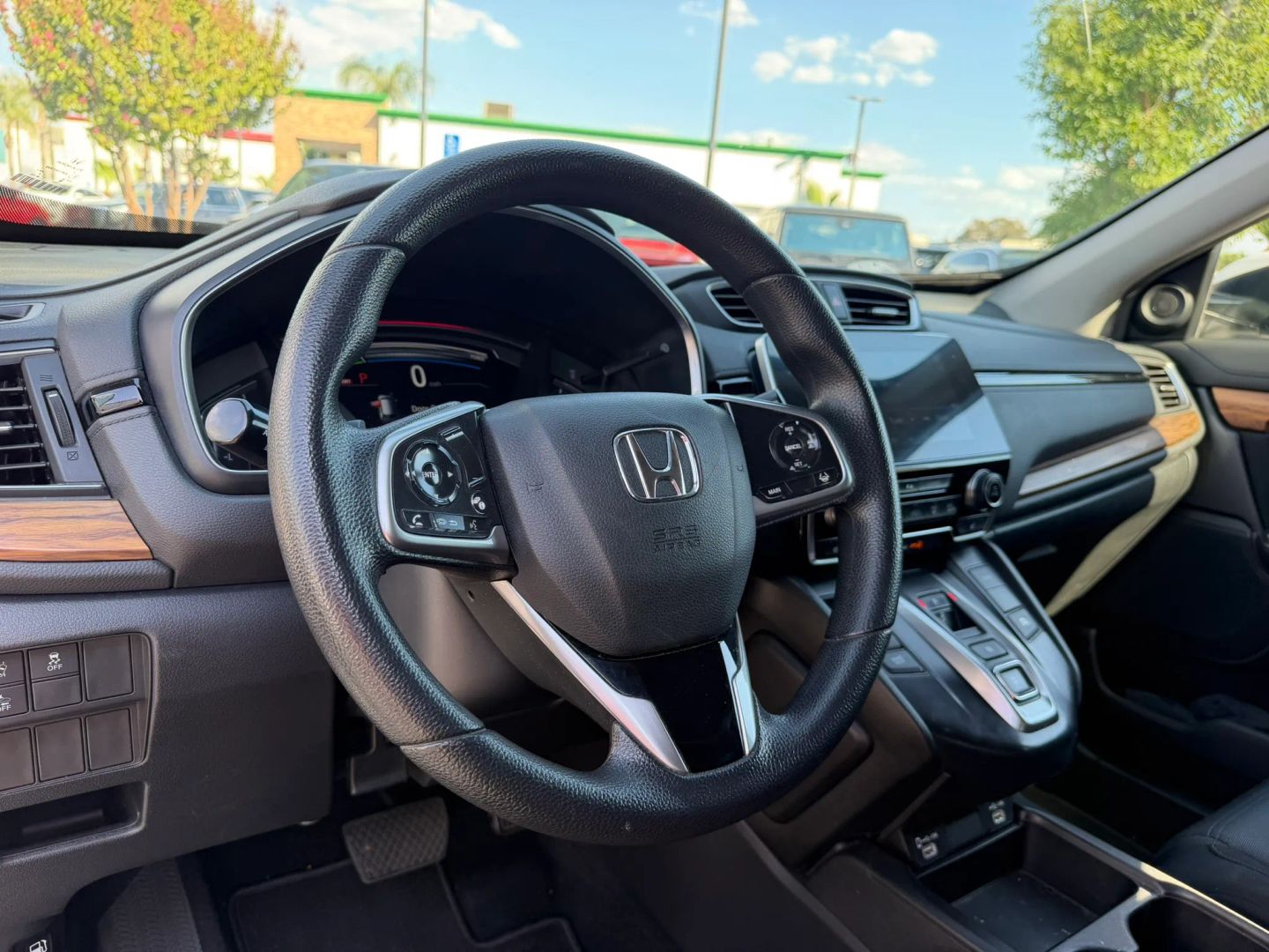 Photo 11 of this Honda CR-V Hybrid