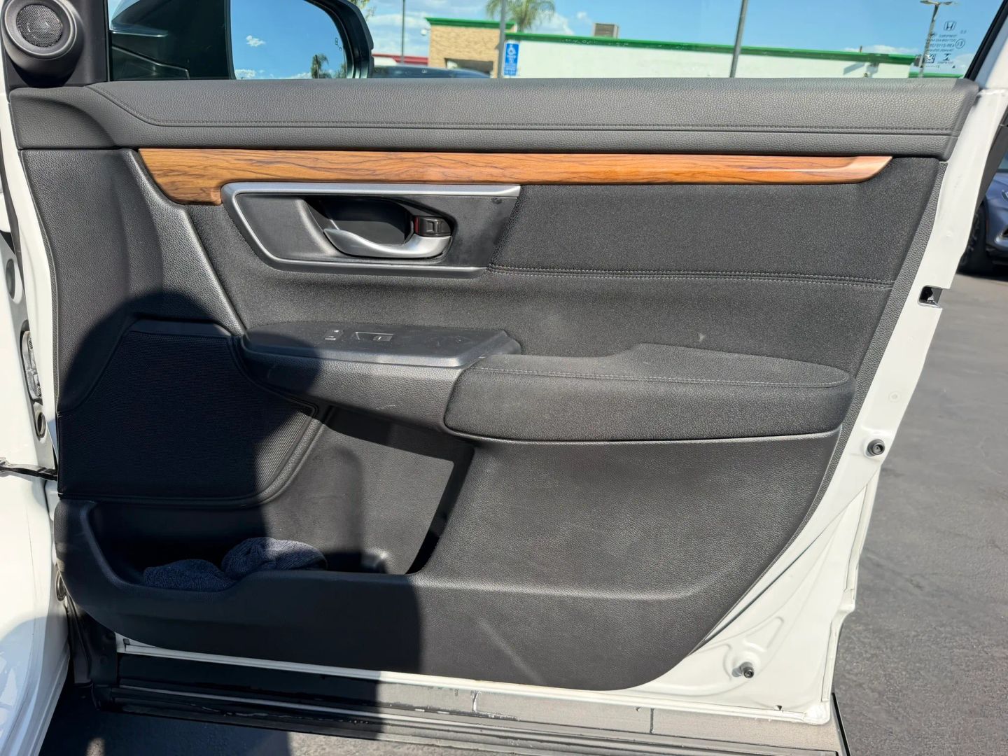 Photo 18 of this Honda CR-V Hybrid