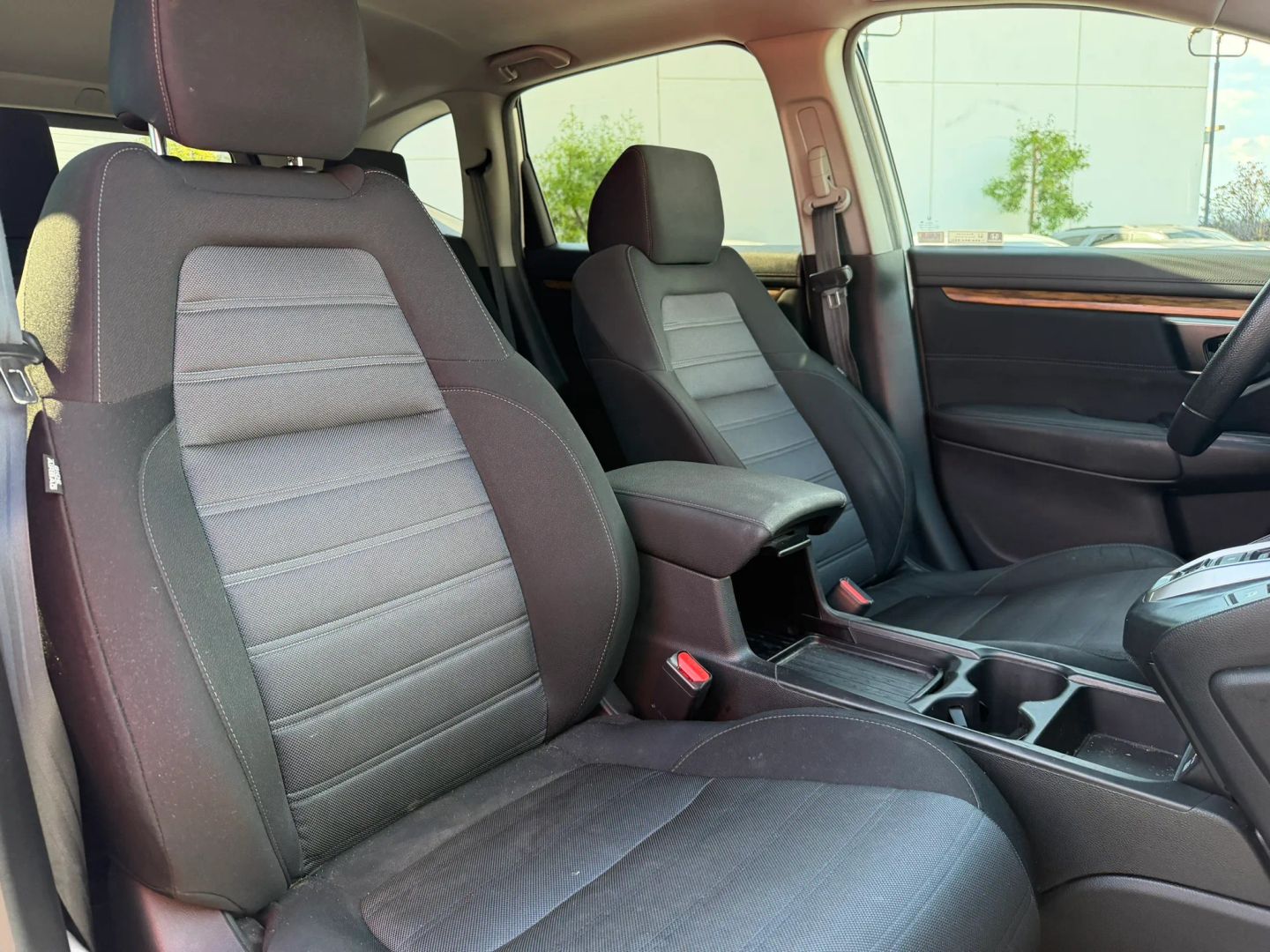 Photo 19 of this Honda CR-V Hybrid