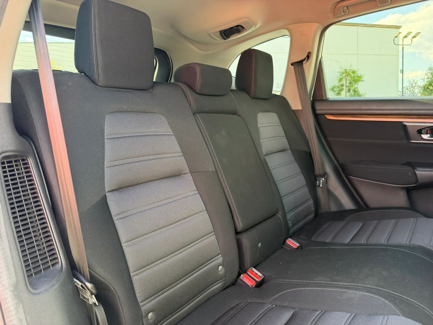 Photo 21 of this Honda CR-V Hybrid