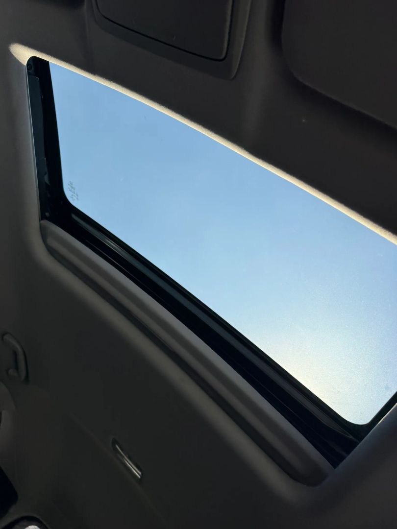 Photo 31 of this Honda CR-V Hybrid