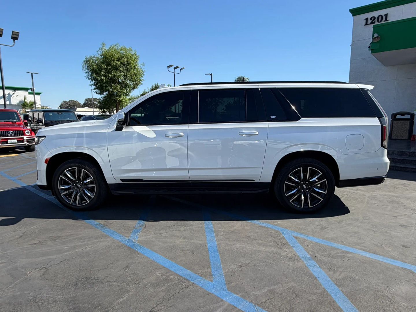 Photo 7 of this Cadillac Escalade ESV