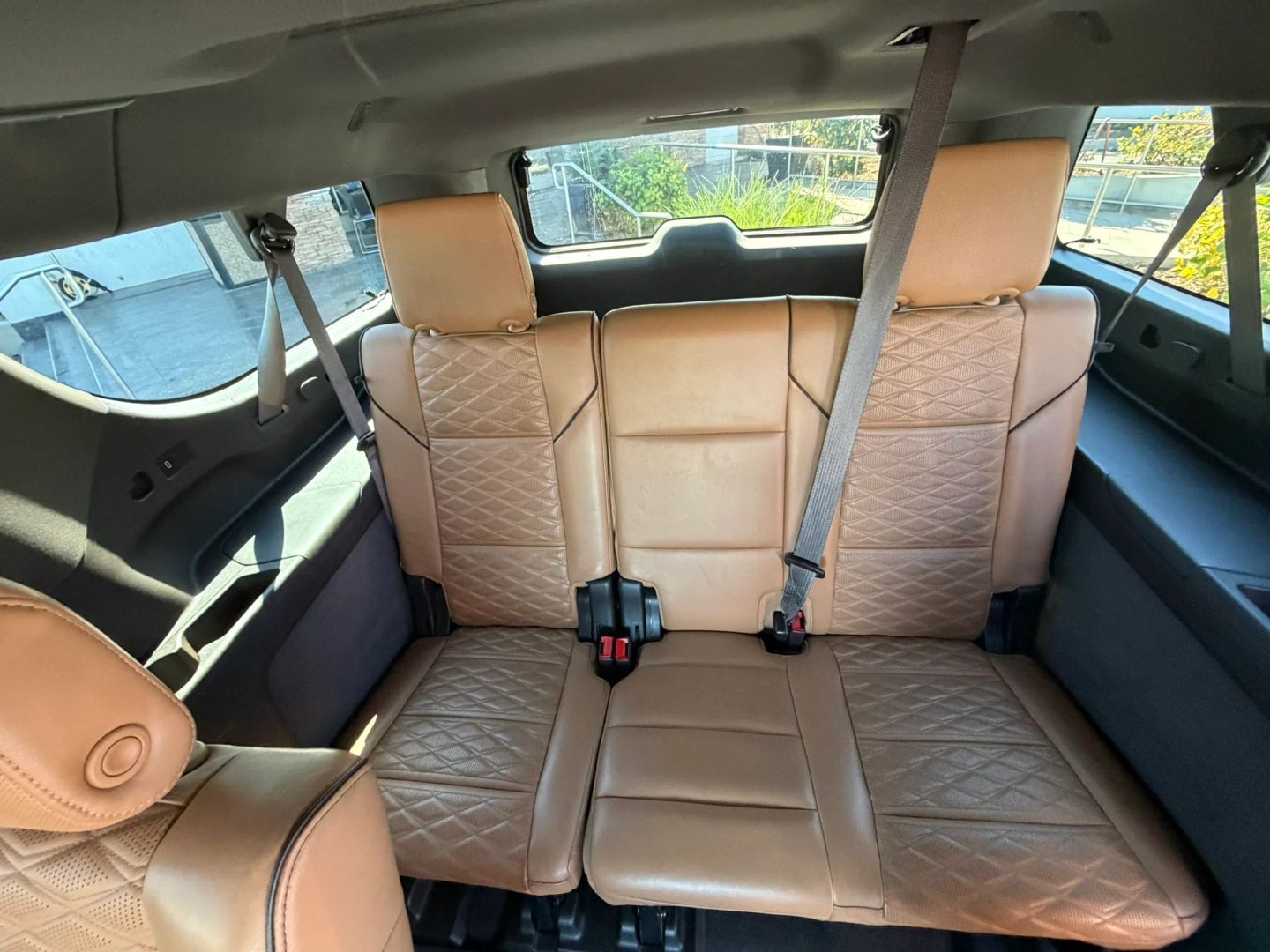 Photo 21 of this Cadillac Escalade ESV