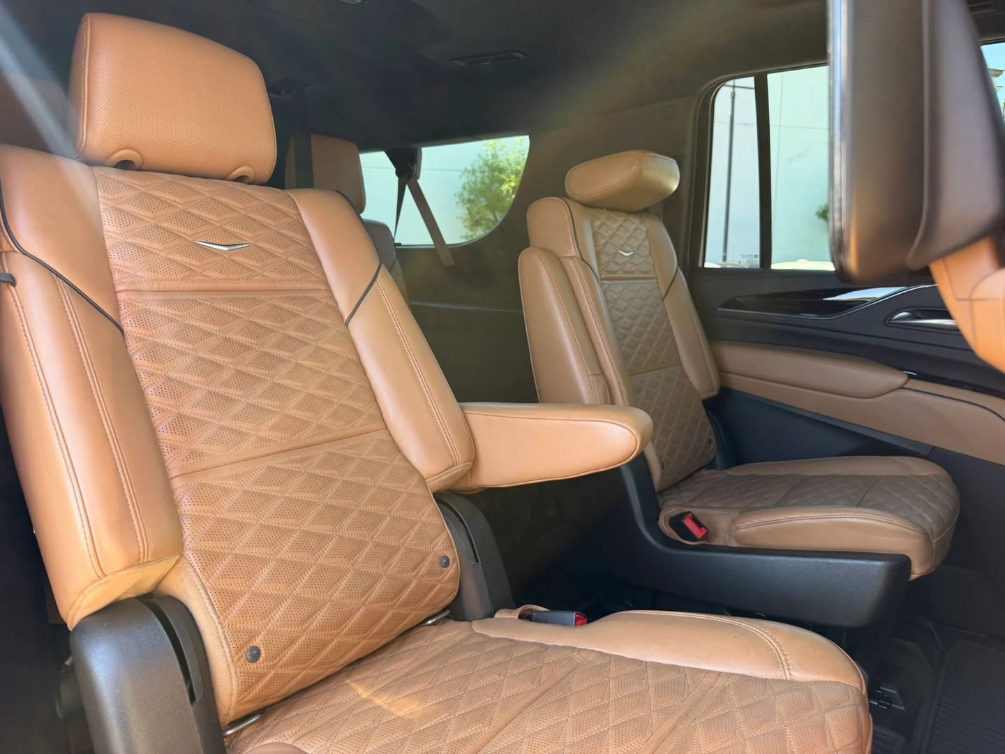 Photo 23 of this Cadillac Escalade ESV