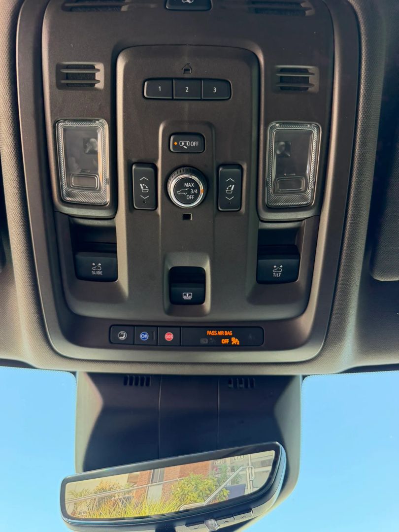 Photo 36 of this Cadillac Escalade ESV