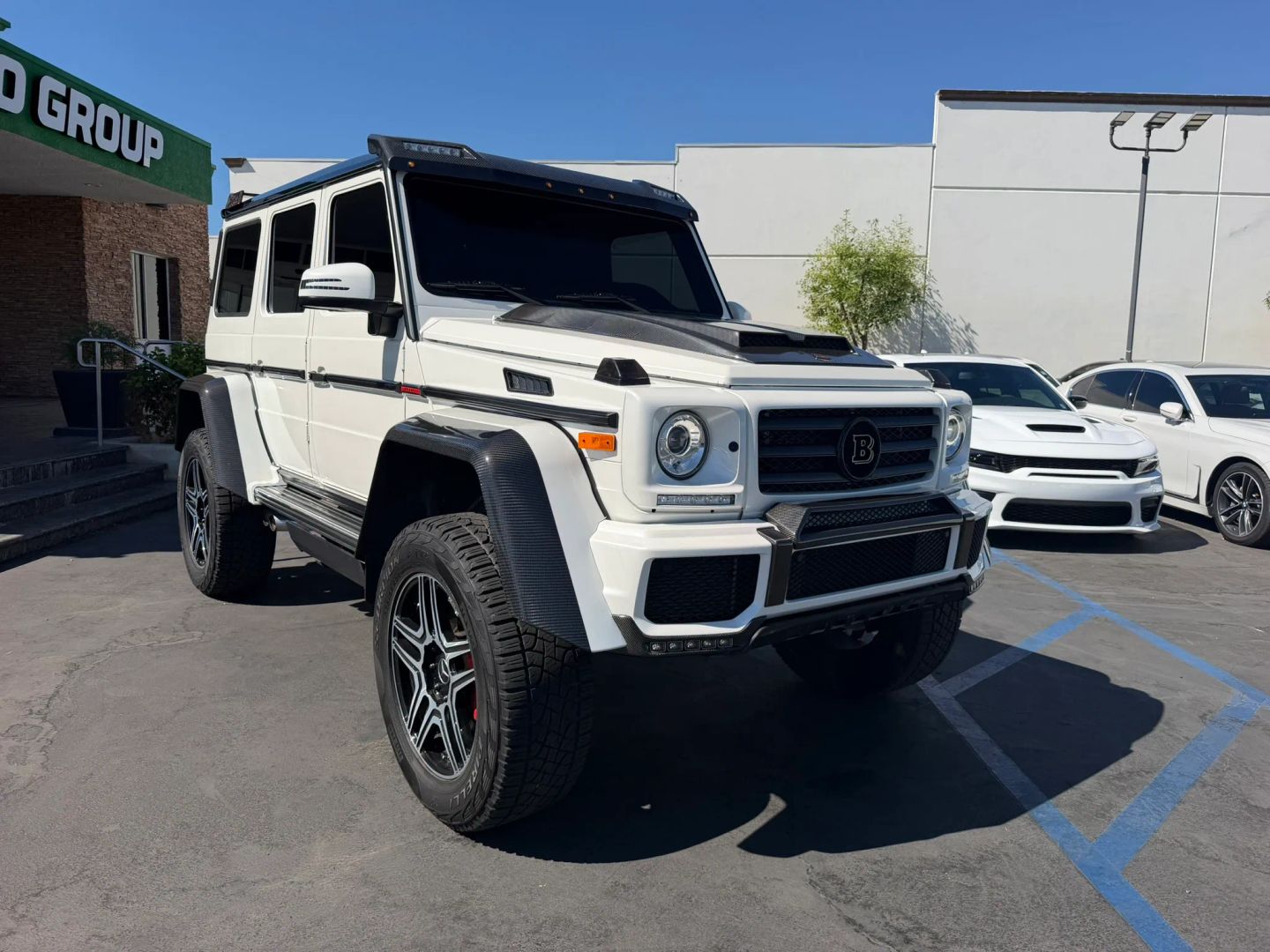 Photo 2 of this Mercedes-Benz G 550 4x4 Squared
