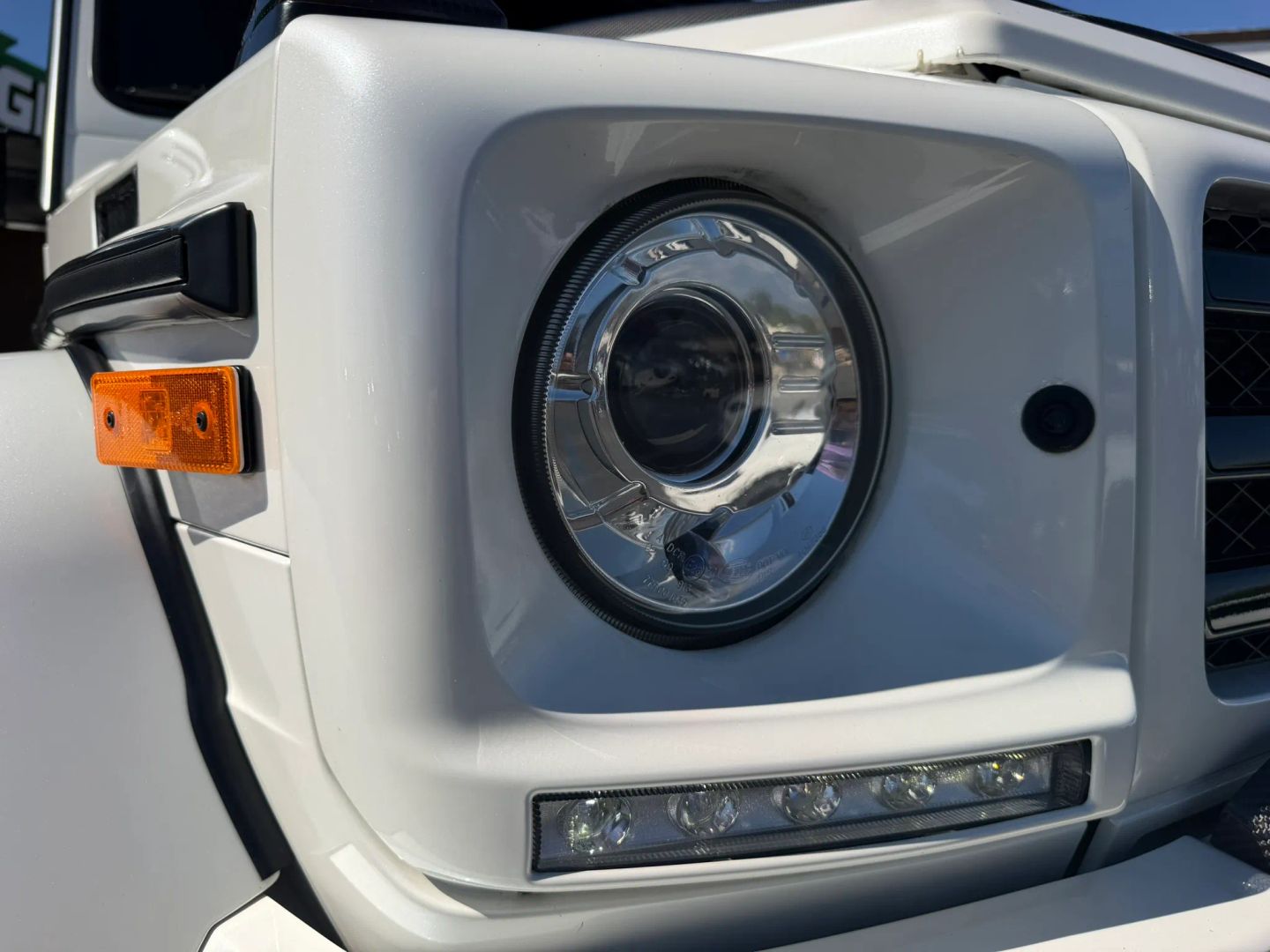 Photo 10 of this Mercedes-Benz G 550 4x4 Squared