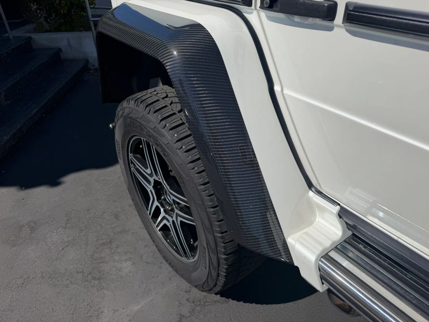 Photo 19 of this Mercedes-Benz G 550 4x4 Squared