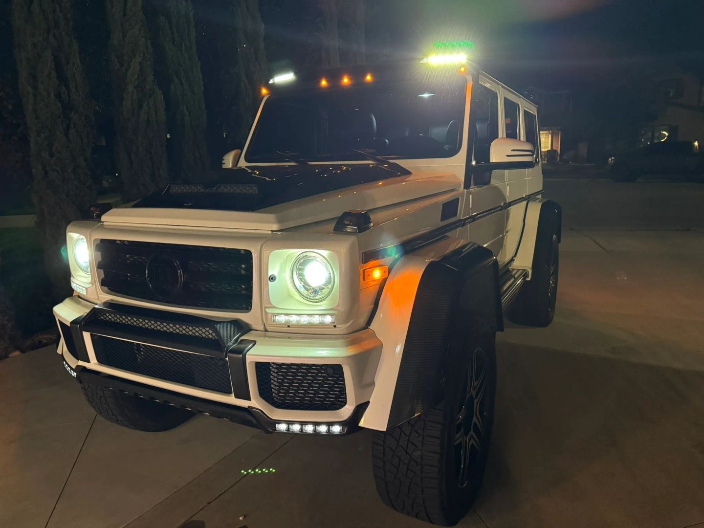 Photo 68 of this Mercedes-Benz G 550 4x4 Squared