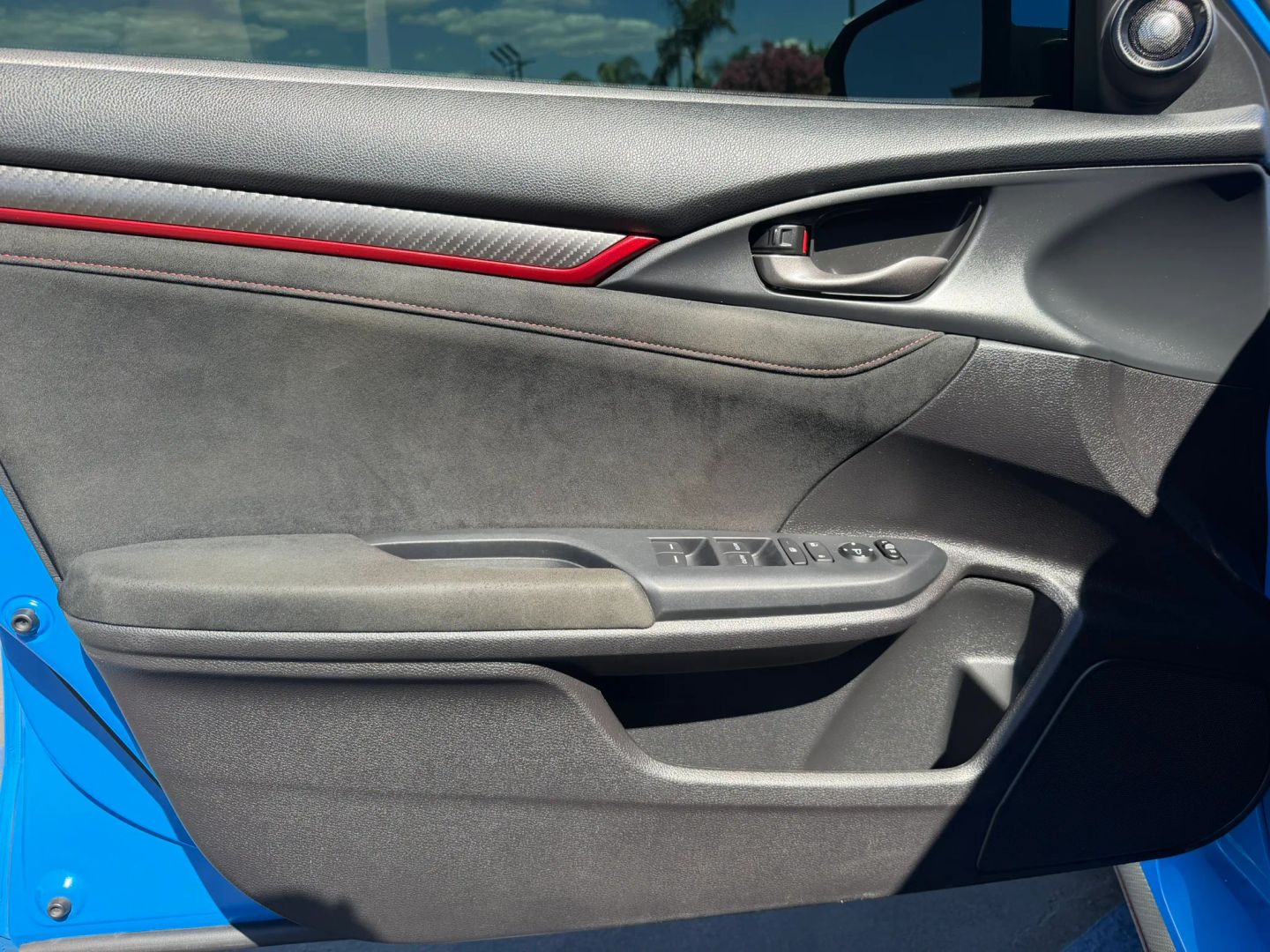 Photo 12 of this Honda Civic Type R